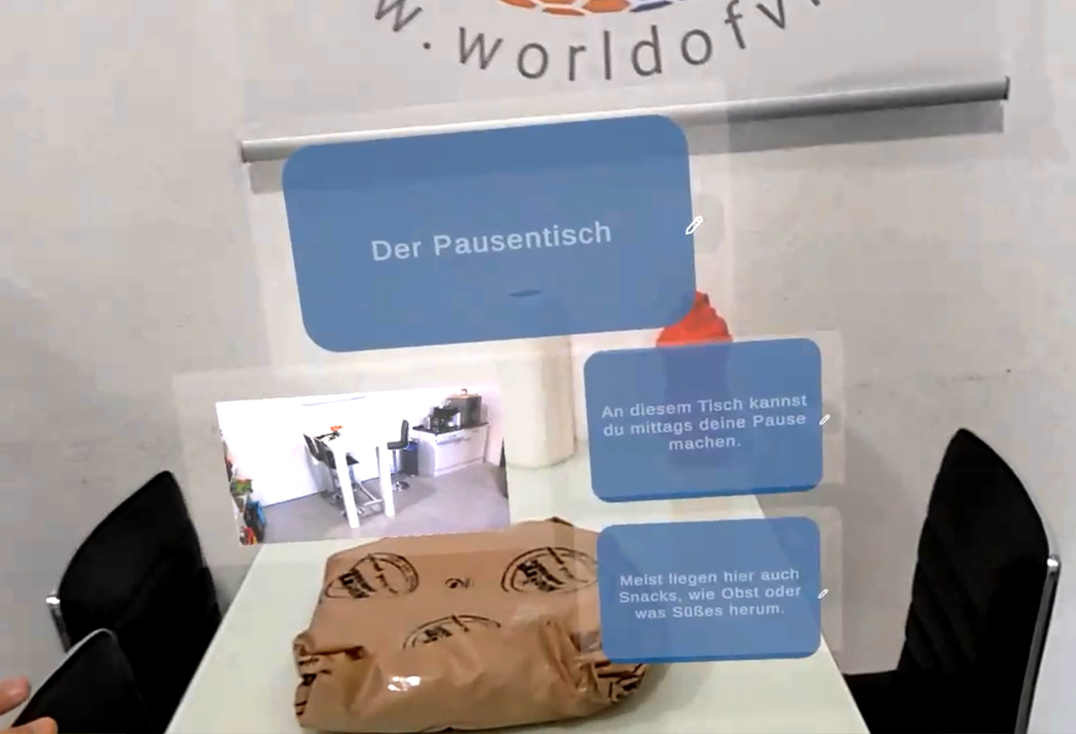 Beispiel des 1. Modus: virtuelle Informationen zum Pausentisch